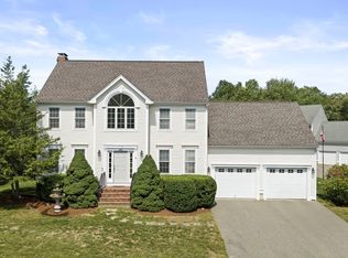 14 Orchard Ln, Abington, MA 02351