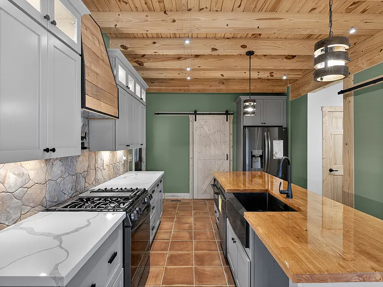 308 Acres Ct — Photo 15