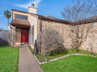4330 Willow Beach Dr, Houston, TX 77072
