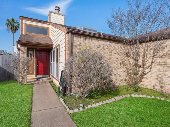 4330 Willow Beach Dr, Houston, TX 77072