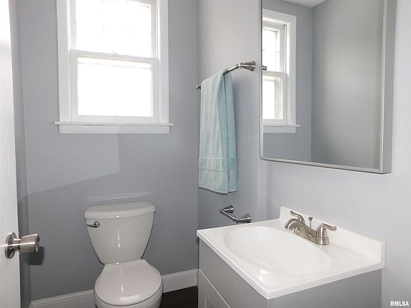 5th image of 3210 W Lombard St