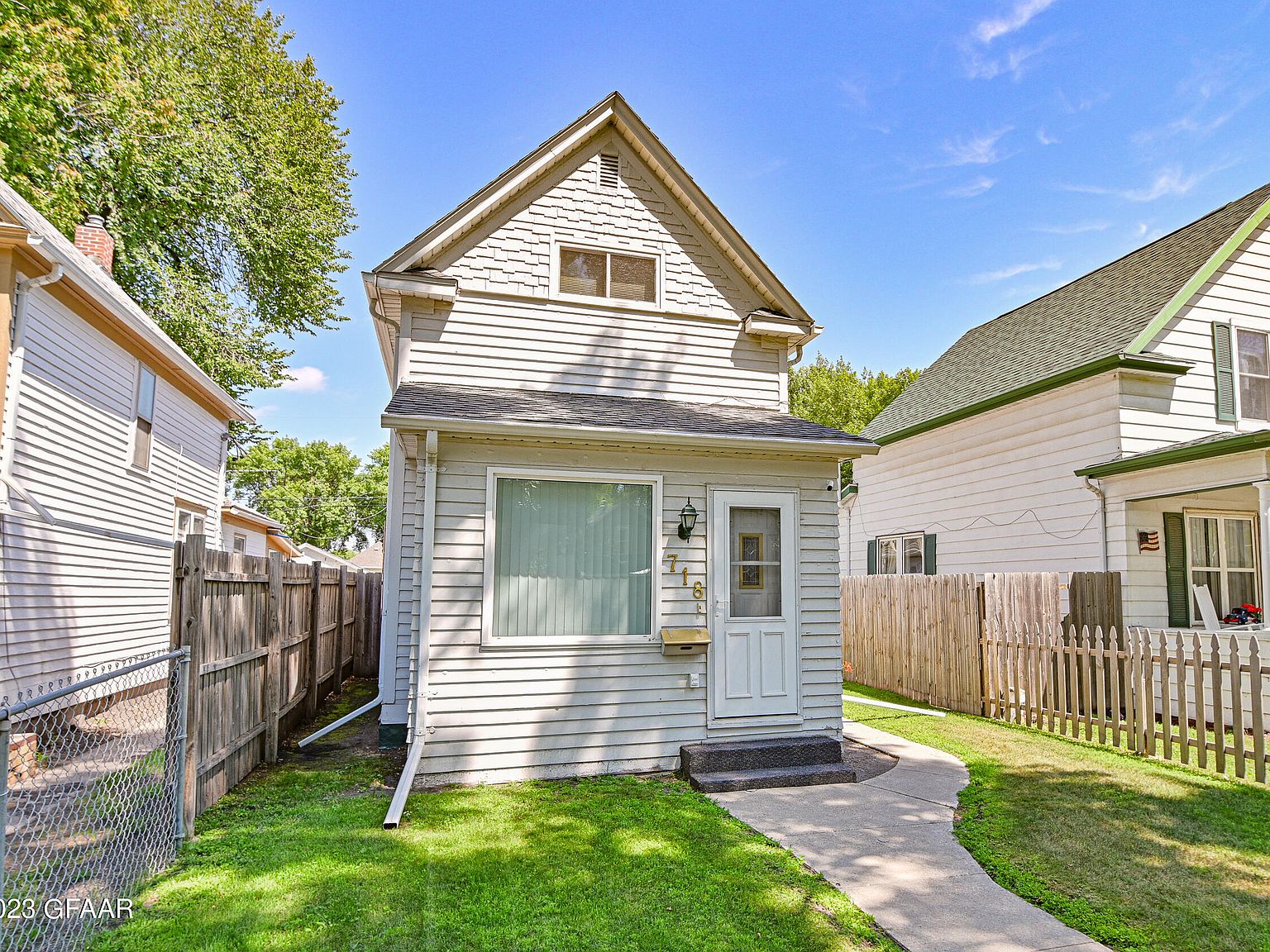 718 5th Ave N, Grand Forks, ND 58203 Zillow