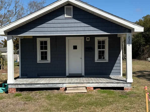 2304 Bay St, Morehead City, NC 28557
