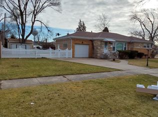 7152 Greenwood St, Morton Grove, IL 60053