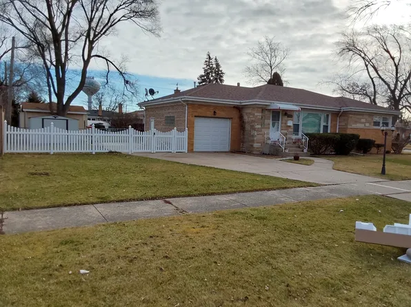 7152 Greenwood St, Morton Grove, IL 60053