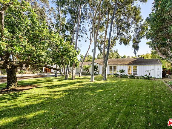 2nd image of 6637 Zumirez Dr