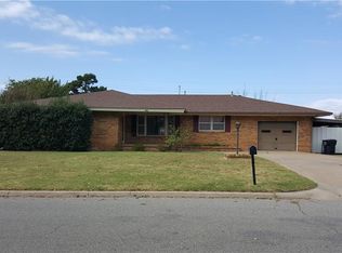 502 N Marion Ave, Hinton, OK 73047