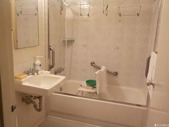5th image of 1555 Geary Blvd APT 4