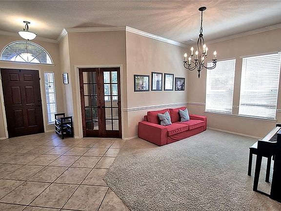 4th image of 6942 Belteau Ln