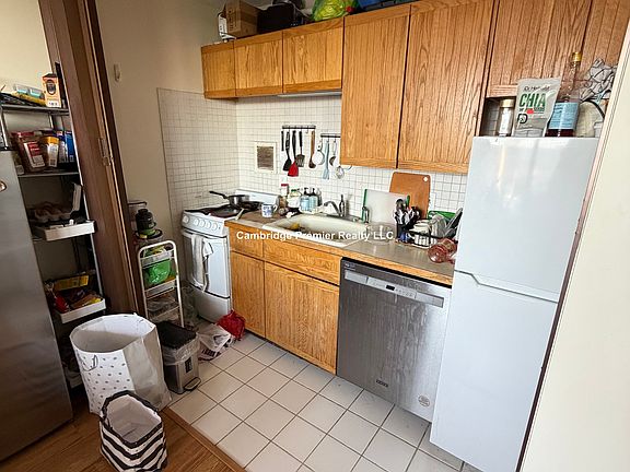 5th image of 872 Massachusetts Ave APT 411