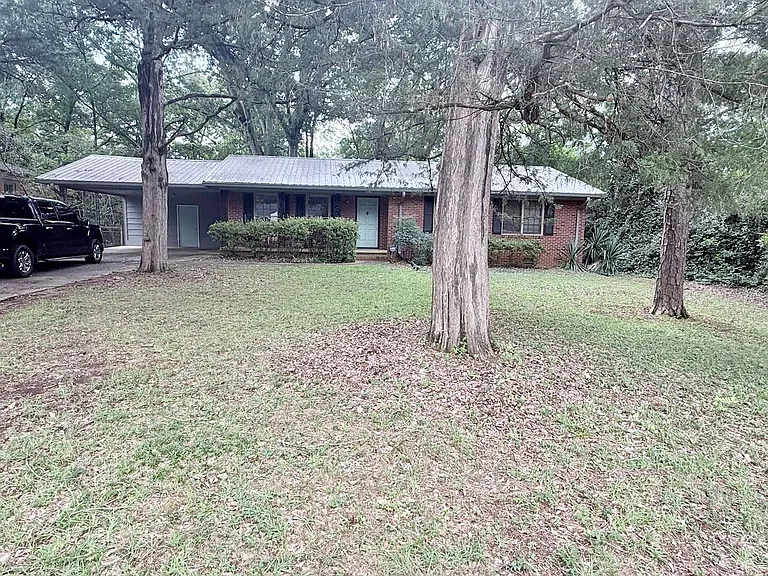 245 Milledge Hts — Photo 3