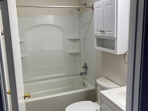 4th image of 40 S Florida St #202
