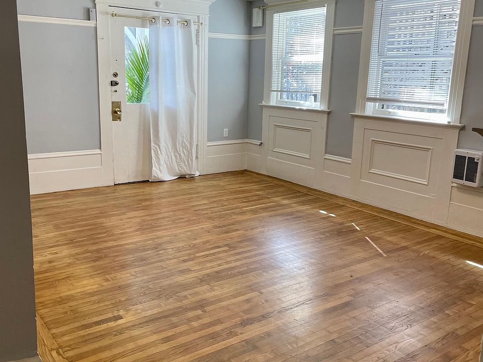 1st image of 543 Clayton St