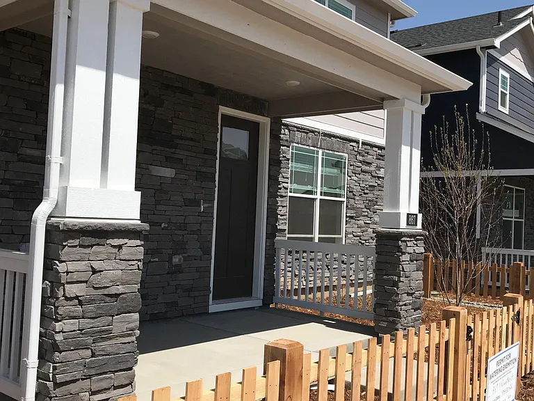 867 N Quatar St — Photo 2
