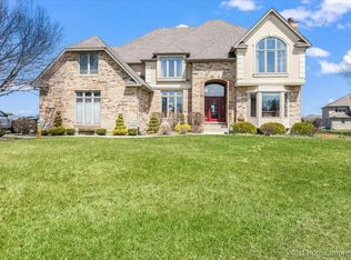 2 Delphi Ct, Tinley Park, IL 60477