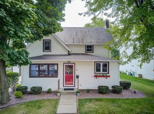 107 Bacon St, Waunakee, WI 53597