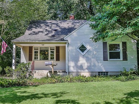 2nd image of 2066 27th St