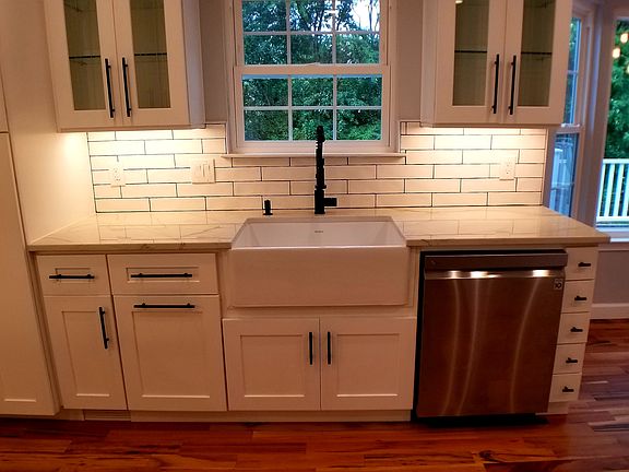 Ruvati fireclay farm sink