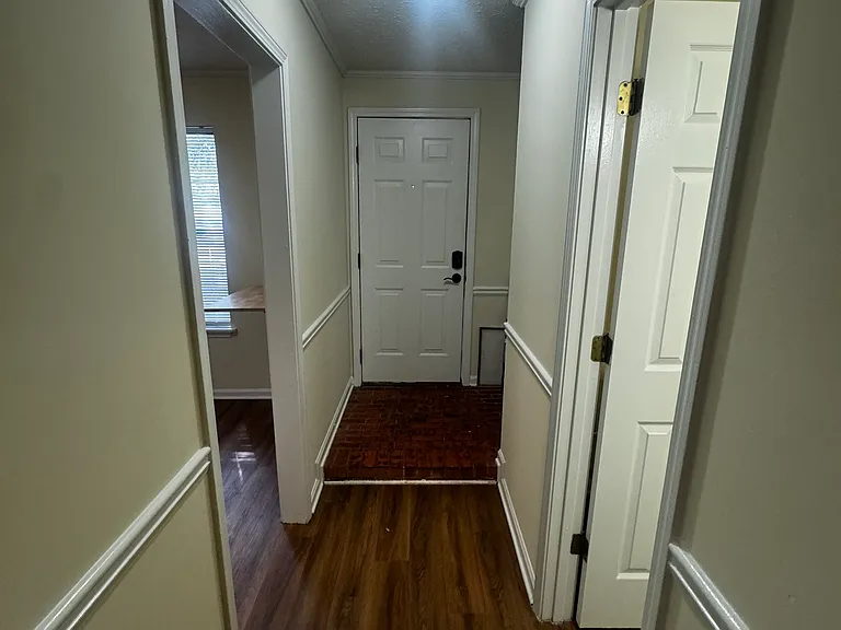 482 Huntington Rd — Photo 19
