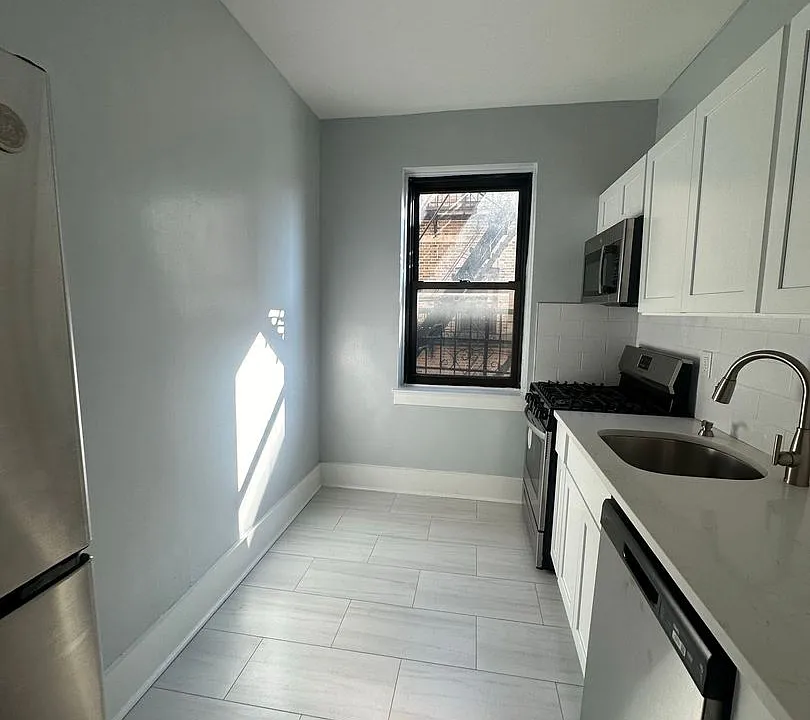 1111-Trefoil Manor, LLC