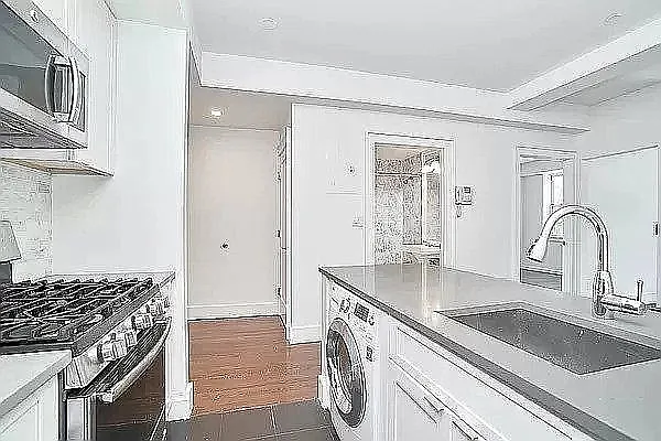 Rented by REAL New York | media 17