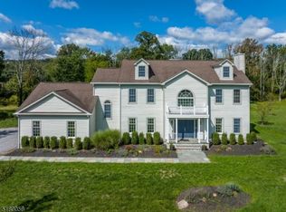 39 Fairmount Rd W, Califon, NJ 07830