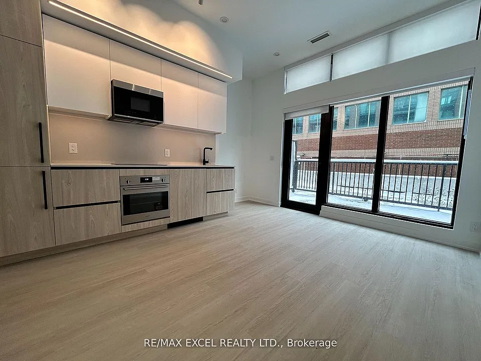 699 Sheppard Ave E #109