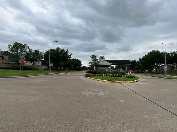 3rd image of 25730 Canyon Crossing Dr