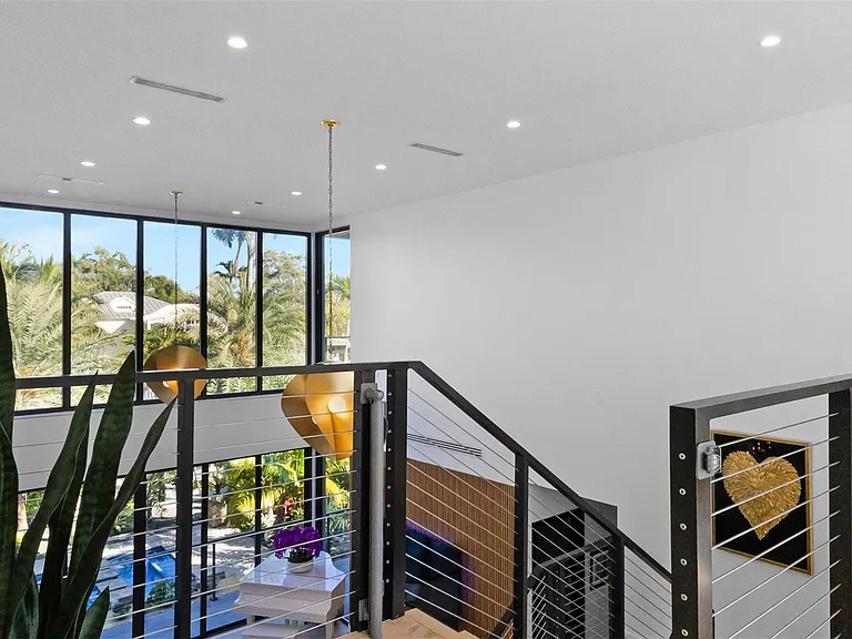 823 Ponce De Leon Dr — Photo 33