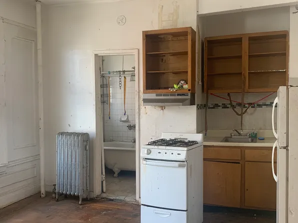 563 West 150th Street image 8 of 9