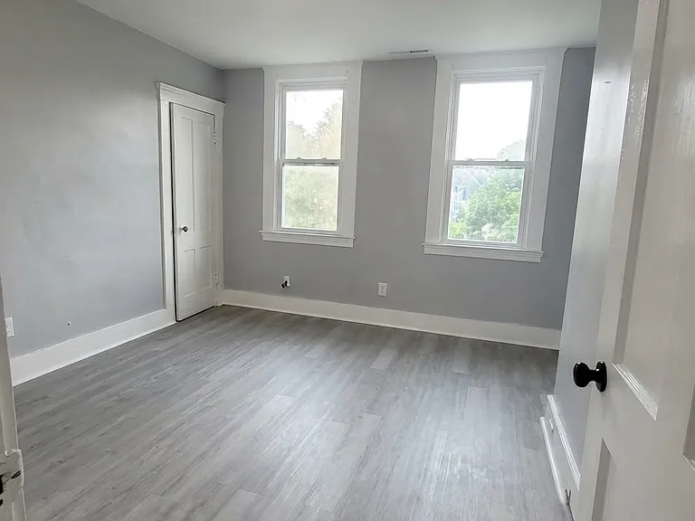 449 Dixwell Ave #3 — Photo 1