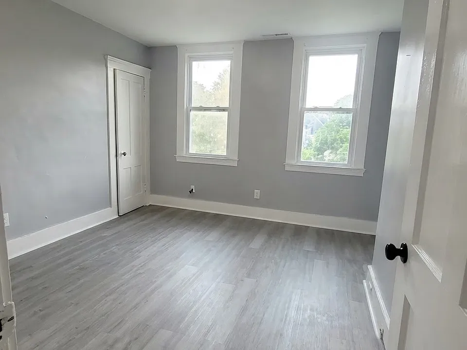 449 Dixwell Ave #3
