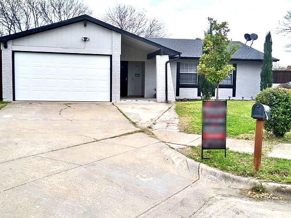 2nd image of 2102 Meadowglen Dr