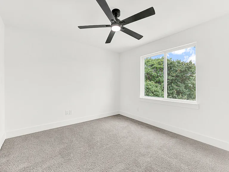 9471 Timberleaf Dr — Photo 21