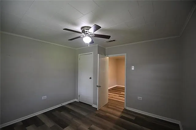 19113 Sisters Rd — Photo 5