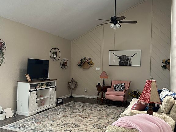 4th image of 1339 Rullion Green Way