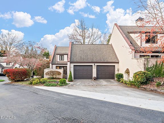 2nd image of 1122 Bordeaux Cir