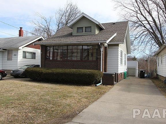 3rd image of 2210 N Ellis St