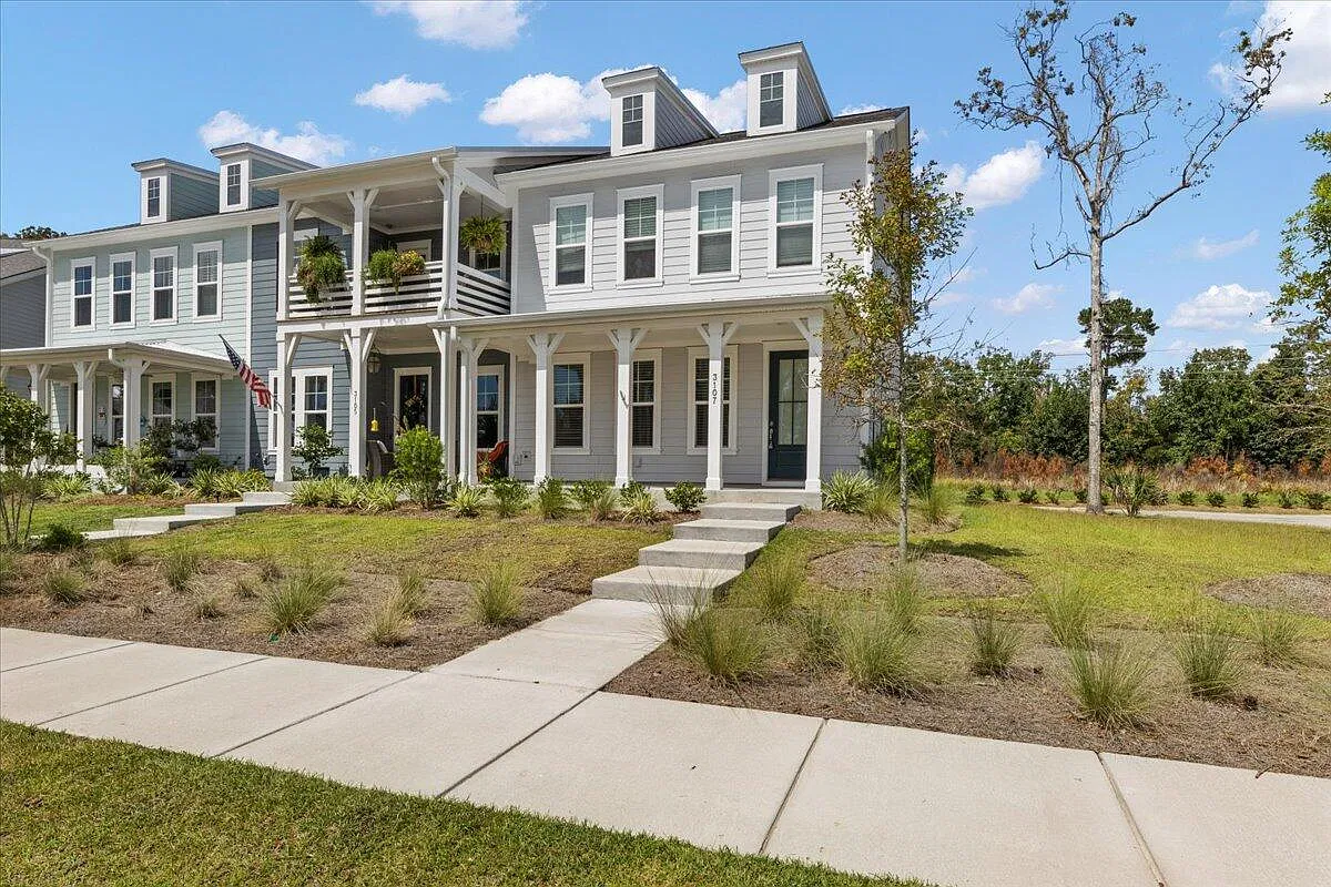 3 bed, 2.5 bath, 2064 sqft, $3,495 — Photo 1
