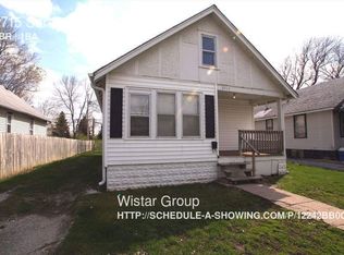 2715 Saratoga St, Omaha, NE 68111