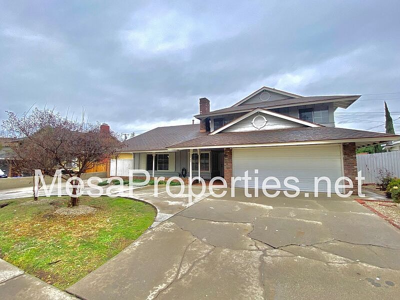 1st image of 1727 E Cameron Ave