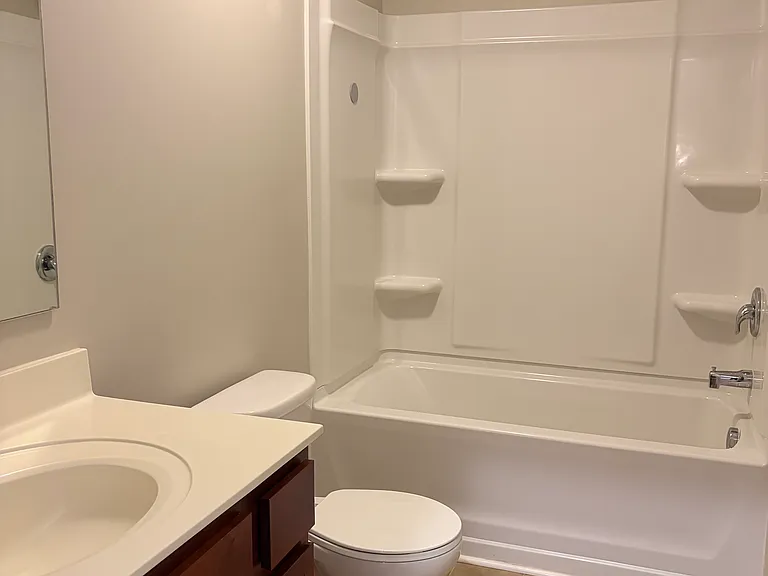 Hall Shared Bath - Single Sink with Shower/Tub Combo