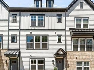 4028 Hidden Oaks Dr, Charlotte, NC 28205