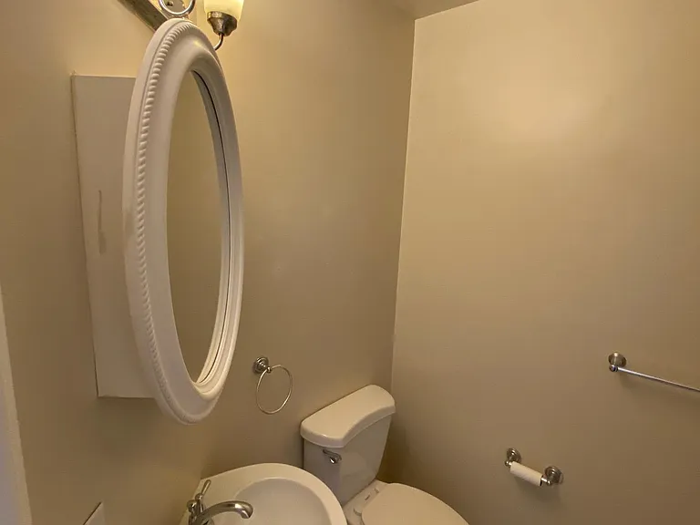 1514 W Cary St — Photo 11