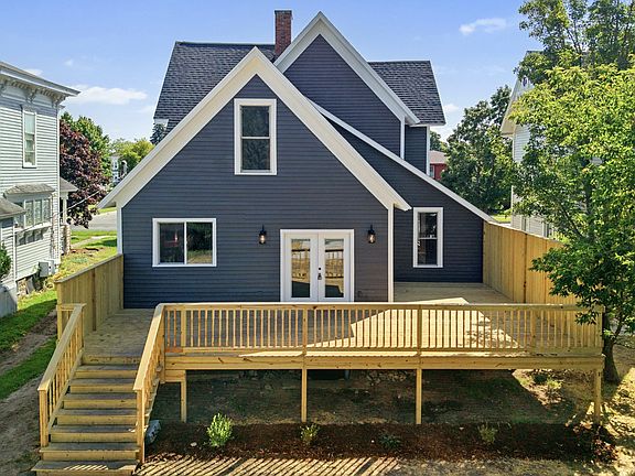 4th image of 305 W Washington Ave