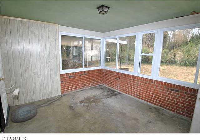 1st image of 1008 Lakeside Blvd