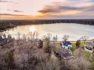 2171 Klingensmith Rd, Bloomfield Hills, MI 48302