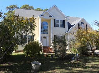 109 Black Bass Ln, Knotts Island, NC 27950