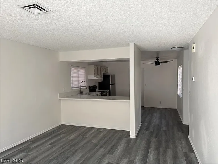 5206 Golden Ln #B — Photo 4