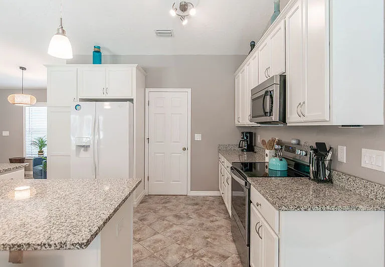 3673 2nd Pl SW — Photo 14